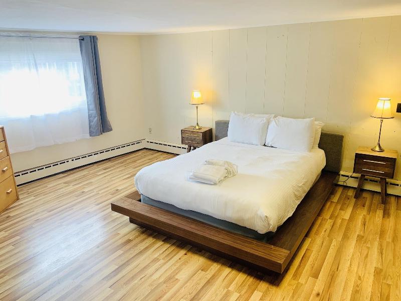 The Lancaster Motel - photo 15