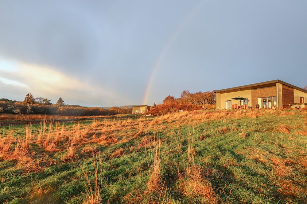 Red Squirrel - carbon neutral hotel in Dornoch
