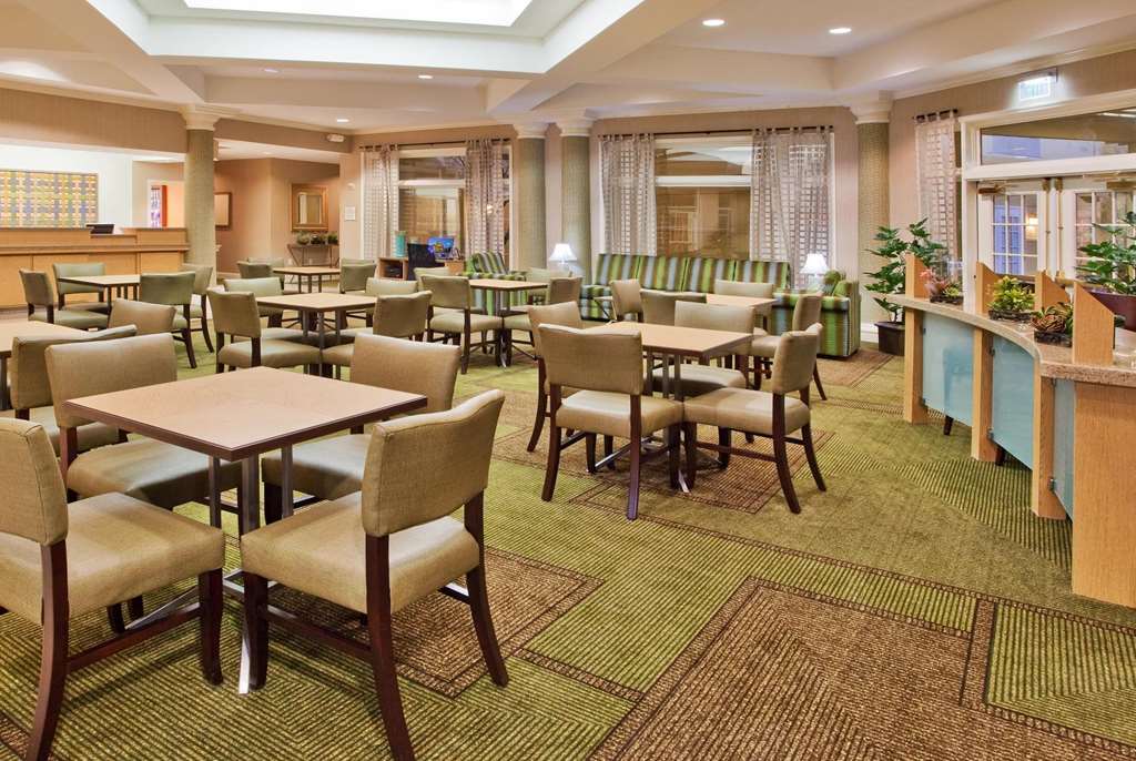 La Quinta by Wyndham Haywood Mall Near Greenville Downtown - photo 8