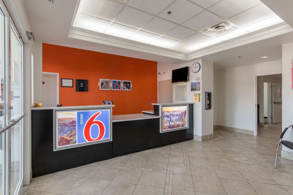 Motel 6 San Antonio TX Downtown Alamo Dome - photo 24