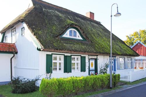 Altes Kapitänshaus — carbon neutral stay, Ostseebad Prerow