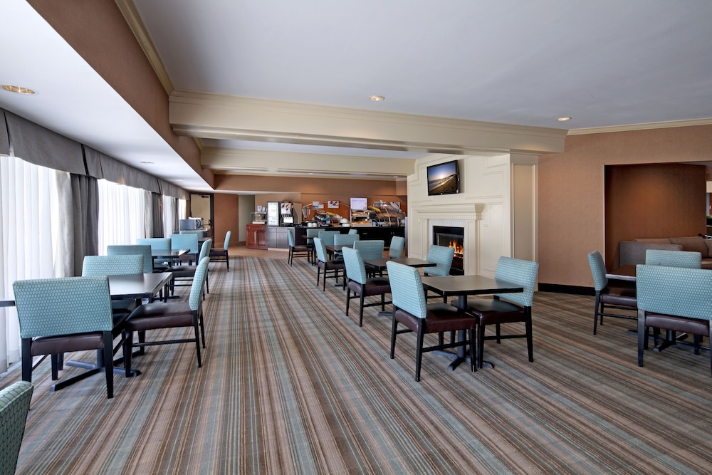 Holiday Inn Express Port Hueneme by IHG - photo 29