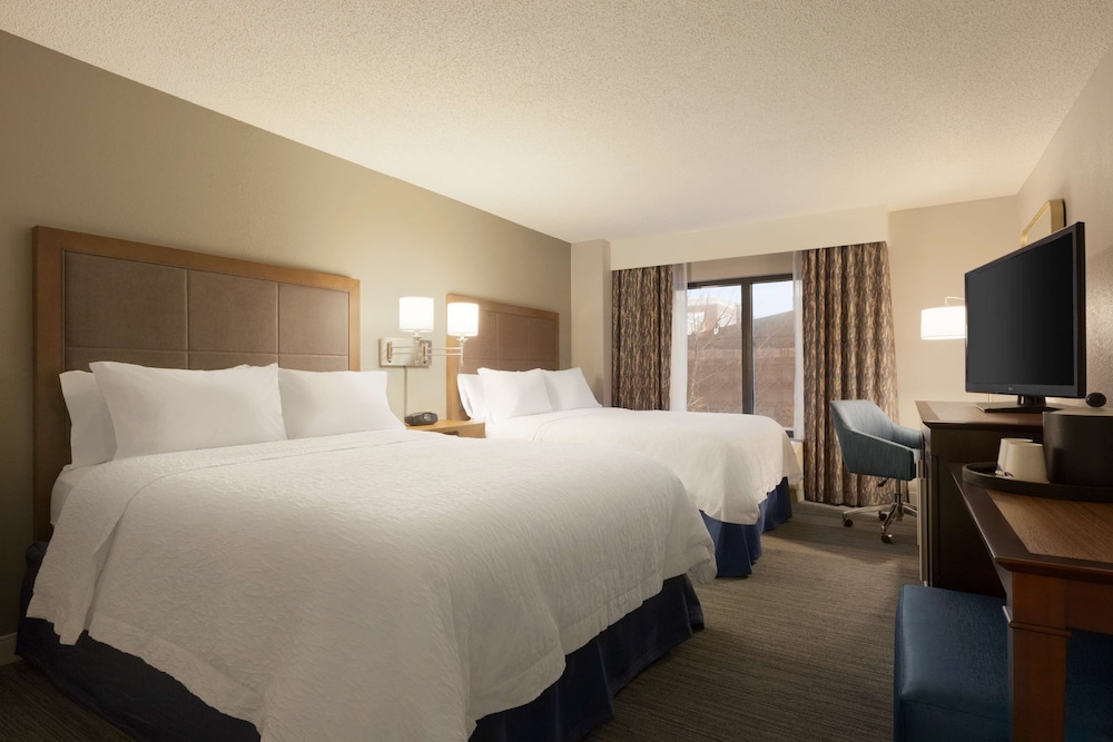 Hampton Inn & Suites Nashville Downtown - photo 15
