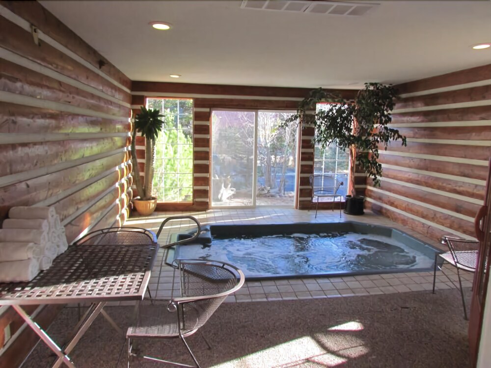 Arapahoe Inn - photo 7