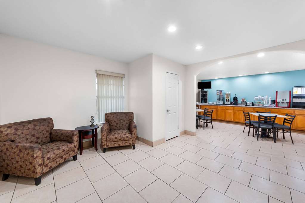 Super 8 by Wyndham Pleasanton - photo 13