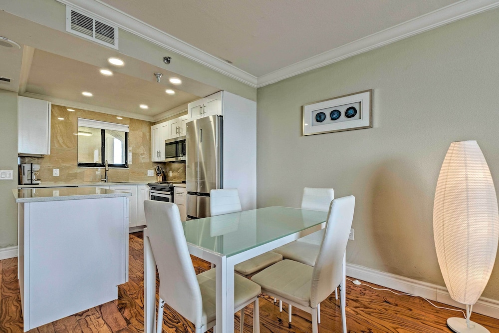 Modern Waterfront Hudson Condo with Resort Pool - photo 7