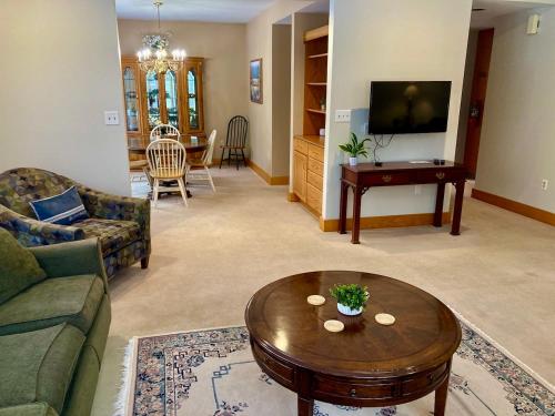 Garden Grove Retreat & Lodging near Pictured Rocks Fayette Trails - photo 41