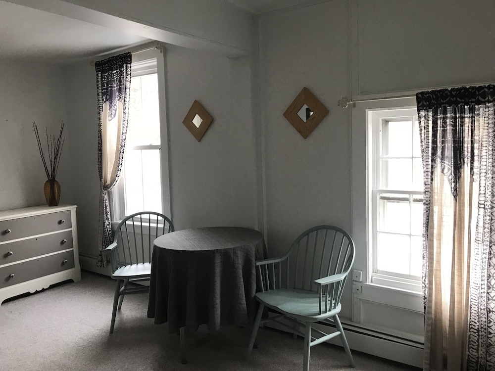 The Woodbine Inn - photo 9