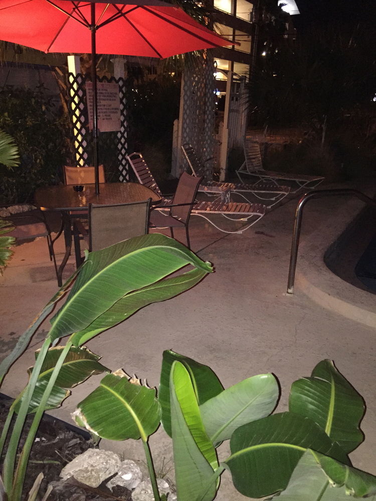 Amber Tides Motel - photo 47