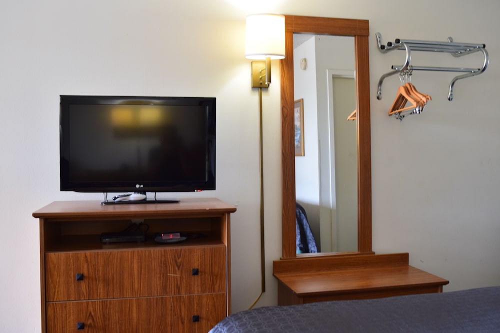 Oak Tree Inn Livonia West - photo 15