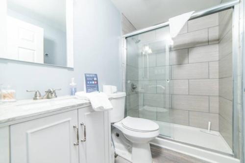 1st Floor Free Parking Washer & Dryer AGH — 4-Star Luxury Hotel in Pittsburgh, United States