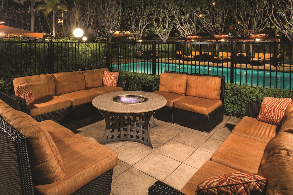 DoubleTree by Hilton Carson - photo 18