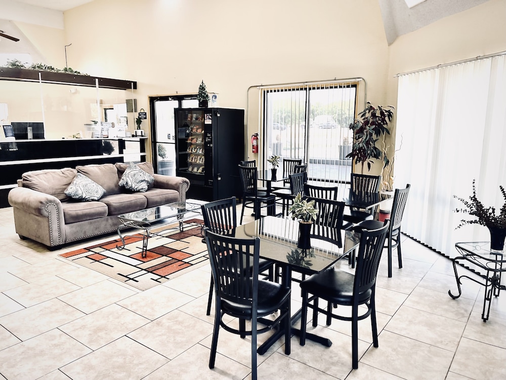 Days Inn by Wyndham Burleson Ft. Worth - photo 18
