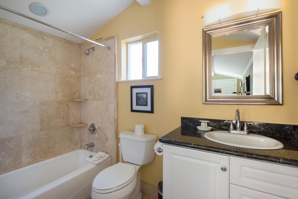 Sea Breeze Inn And Cottages - photo 57