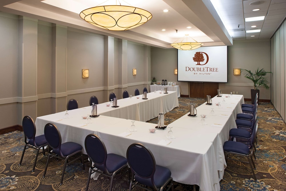 DoubleTree by Hilton Hotel Oak Ridge Knoxville - photo 36