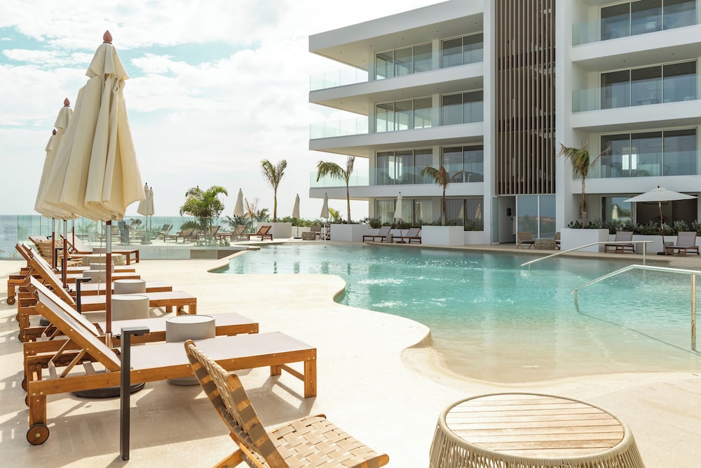 Mambo Beach Holiday Apartments — 4-Star Luxury Hotel in Willemstad, CURAÇAO