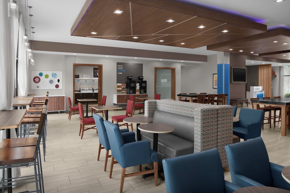 Holiday Inn Express & Suites Birmingham Homewood by IHG - photo 28