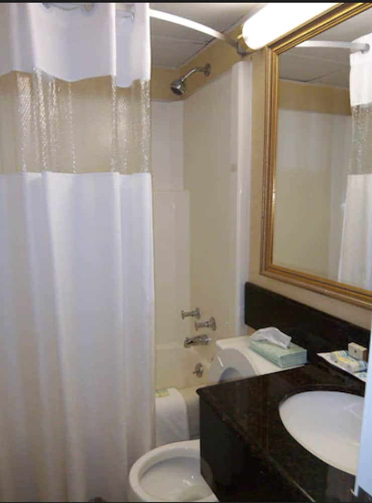 Oceanfront Inn - photo 20