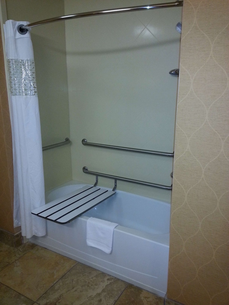 Hampton Inn & Suites Sevierville @ Stadium Drive - photo 20