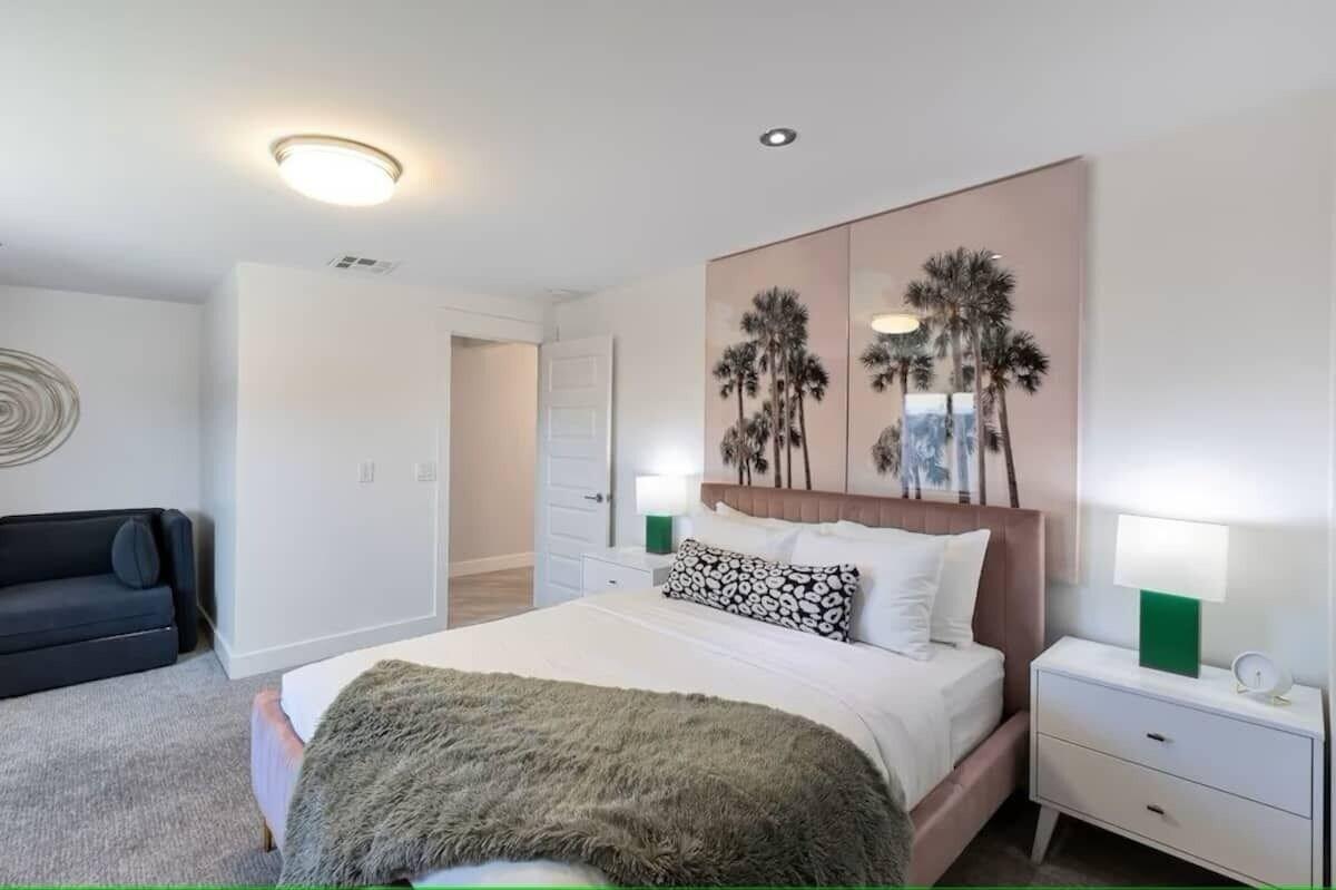 Mid Century Modern Retreat in Old Town Scottsdale - carbon neutral hotel in Scottsdale