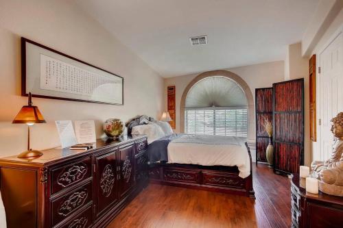 Villa Gordal Enormous Villa in Las Vegas with 39 Sleeps