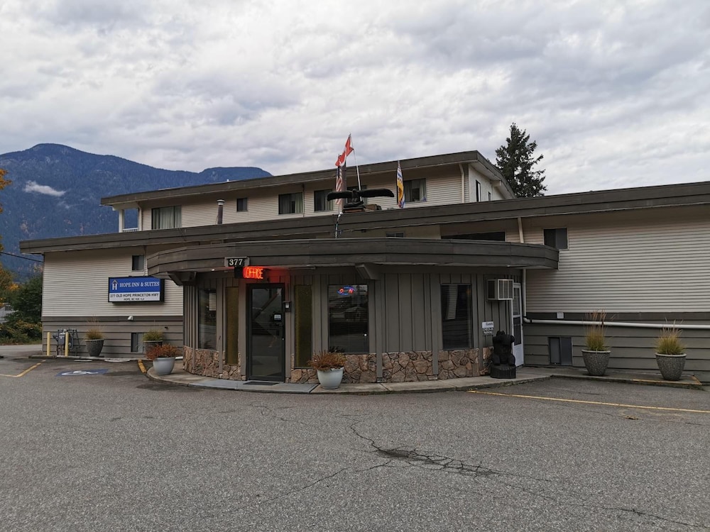 Hope Inn and Suites in Hope, Canada
