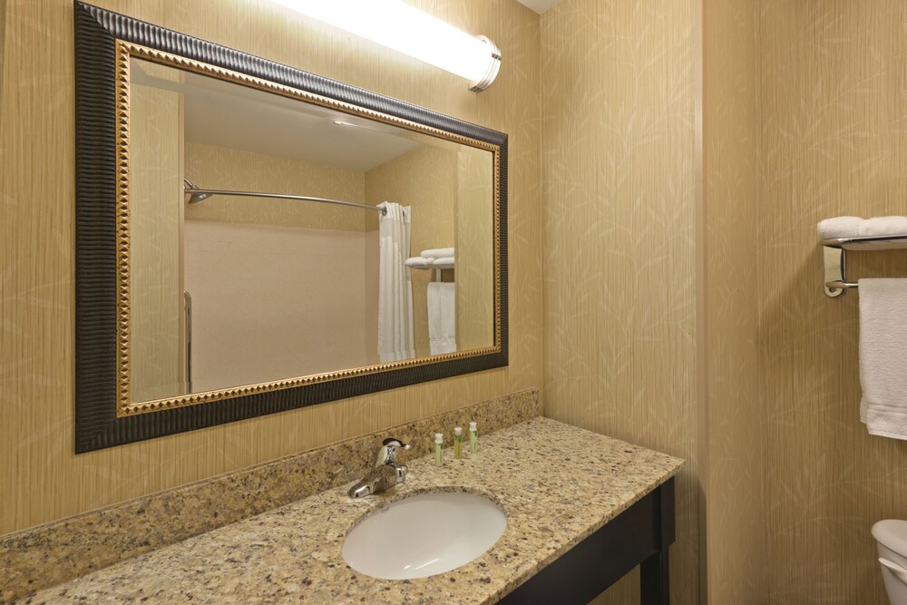 Holiday Inn Express Hotel & Suites Richfield by IHG - photo 24