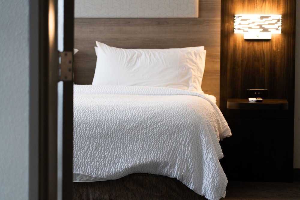 Holiday Inn Express & Suites Hiawassee by IHG - photo 30