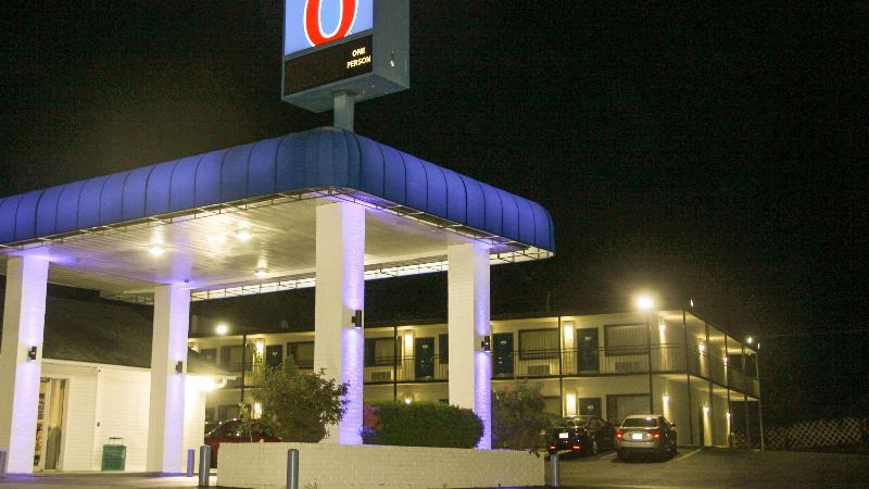 Motel 6 Fayetteville AR - photo 4