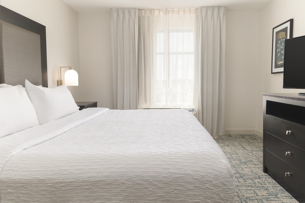 Homewood Suites by Hilton Wauwatosa Milwaukee - photo 10