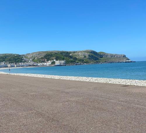 Cariad Bach — 4-Star Luxury Hotel in Llandudno, United Kingdom