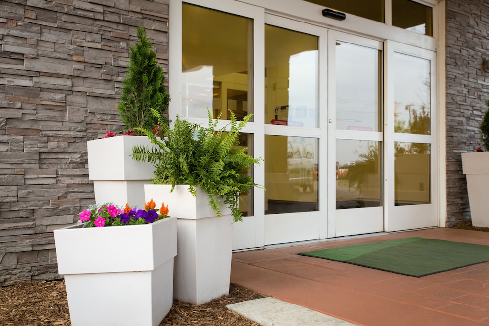 Holiday Inn Bloomington Airport by IHG - photo 39
