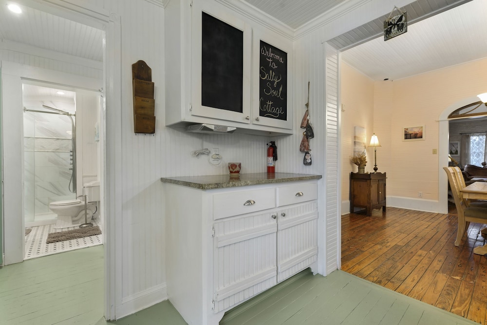 Carroll House Cottages - photo 11