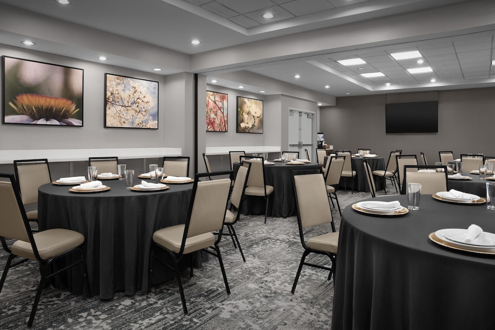 Hilton Garden Inn Auburn Opelika - photo 43