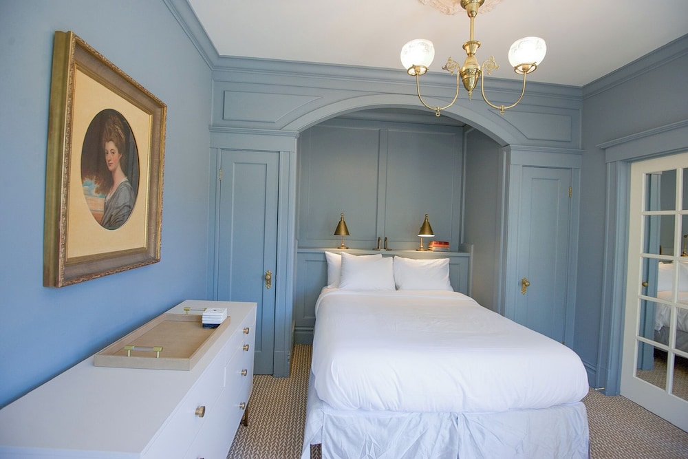 Nob Hill Inn - photo 30