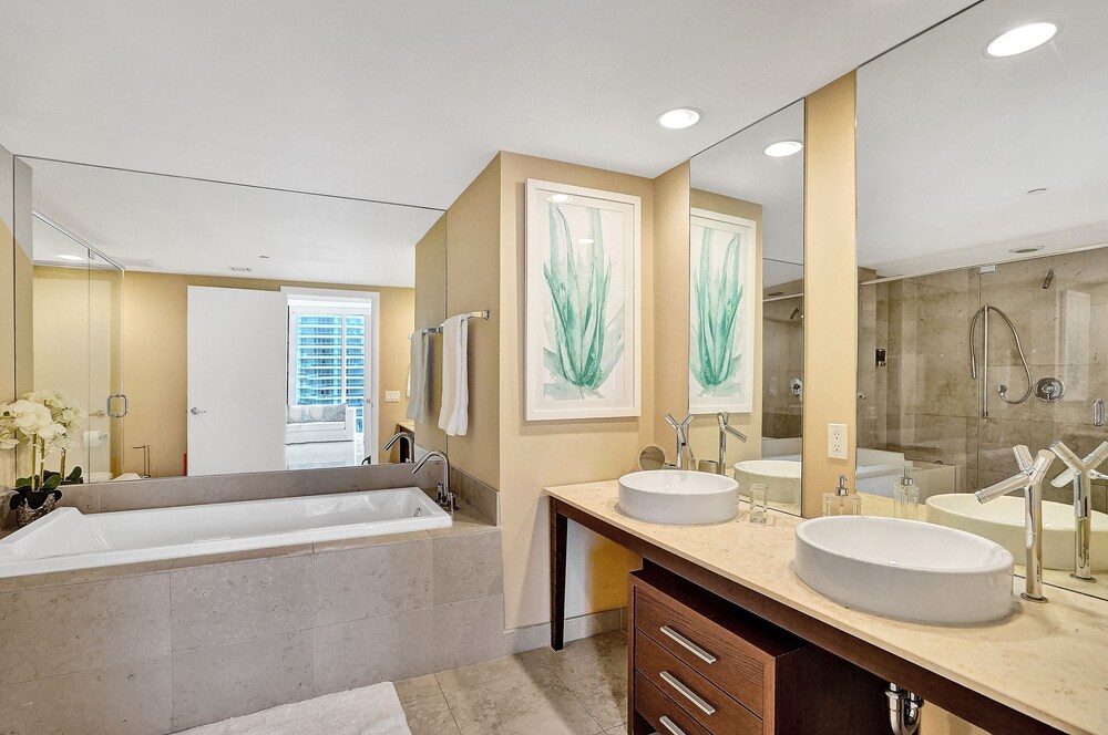 Sky City At Icon Brickell - photo 35
