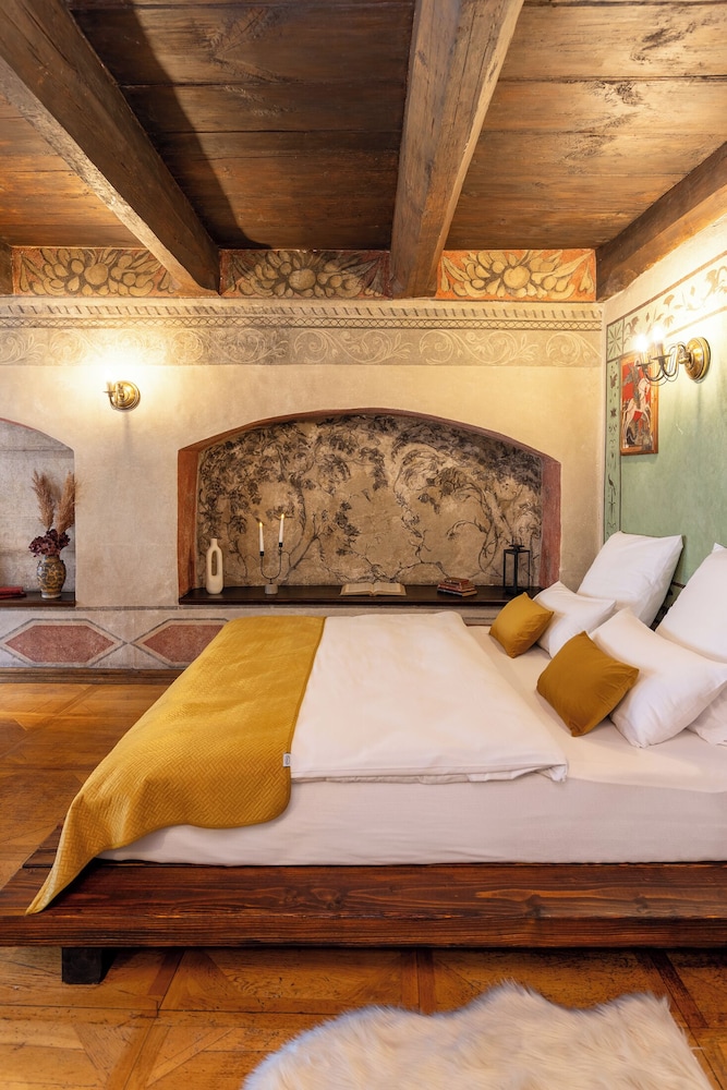 500 Year House Kraków Old Town Historic Apartments by Staymoovers — 4-Star Luxury Hotel in Krakow, Poland