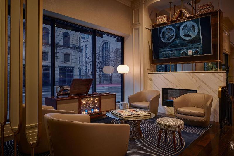 Renaissance Saint Elms Dallas Downtown - photo 24