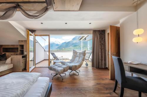 Hotel Schlosswirt — Scena