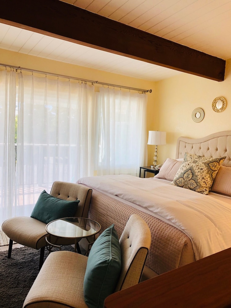 Seafoam Lodge - photo 3