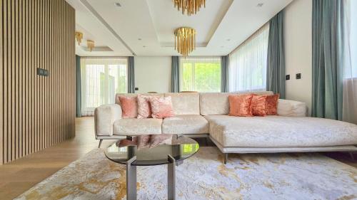 Sun Hill Luxury Suites — 4-Star Luxury Hotel in Budapest, Hungary