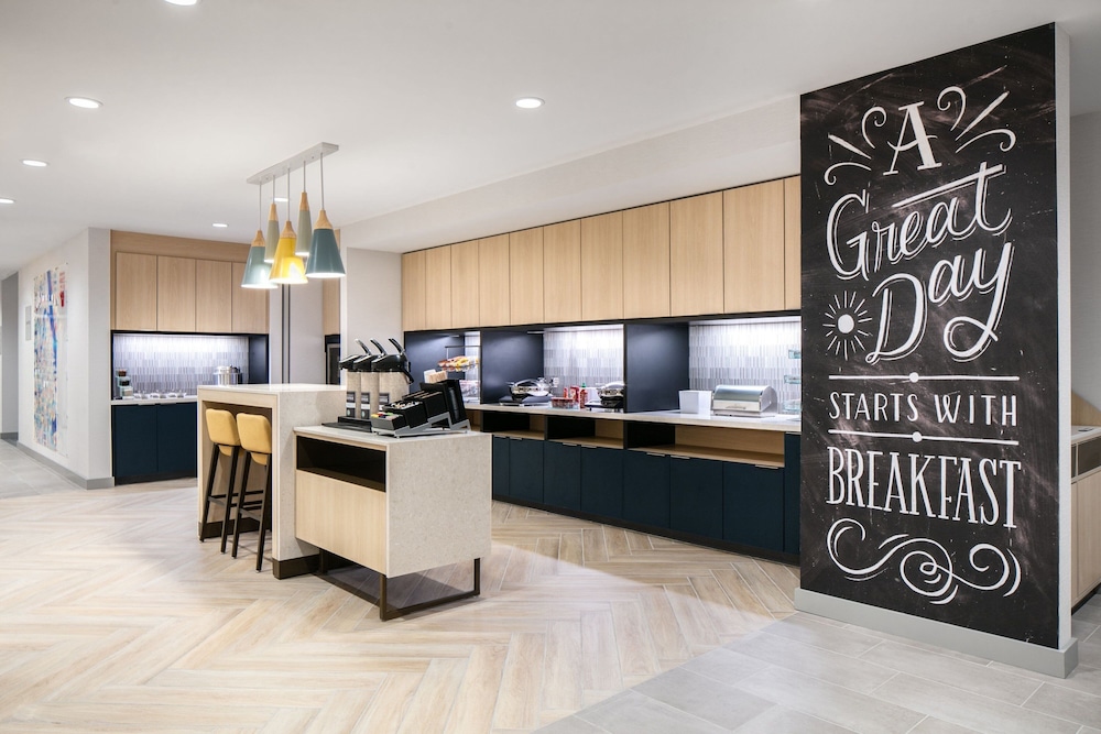 TownePlace Suites by Marriott Oshkosh - photo 25