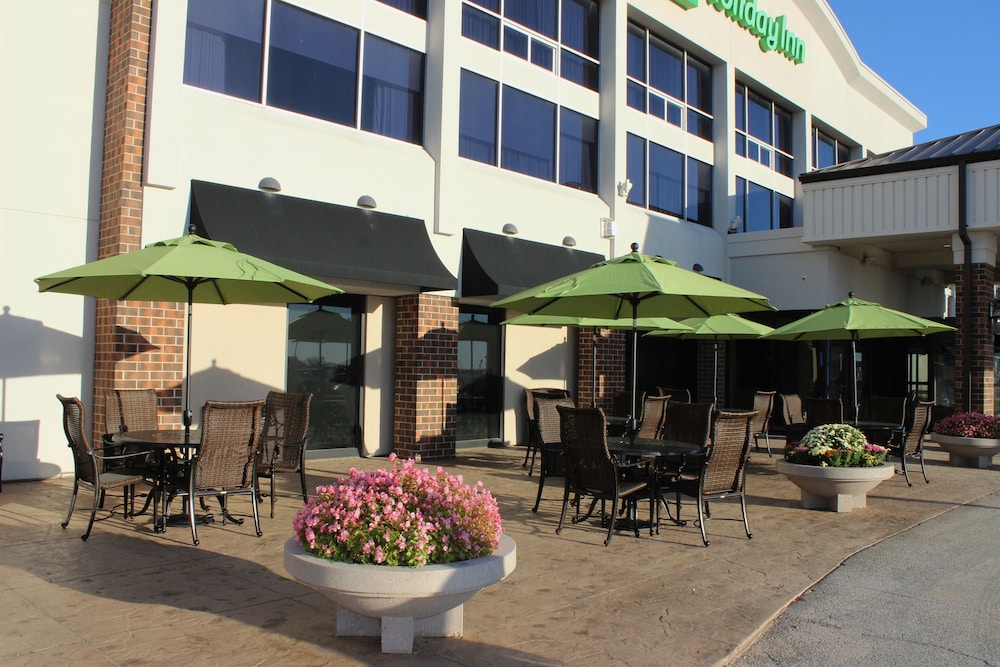 Holiday Inn Des Moines Airport Conf Center by IHG - photo 70
