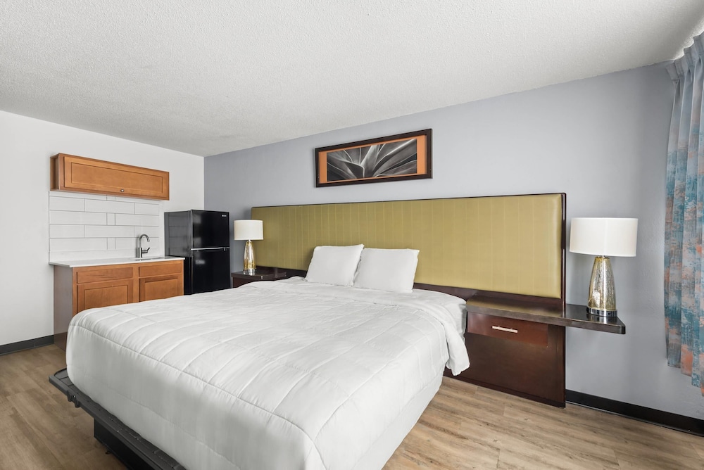 Suburban Studios Fairborn Dayton - photo 12