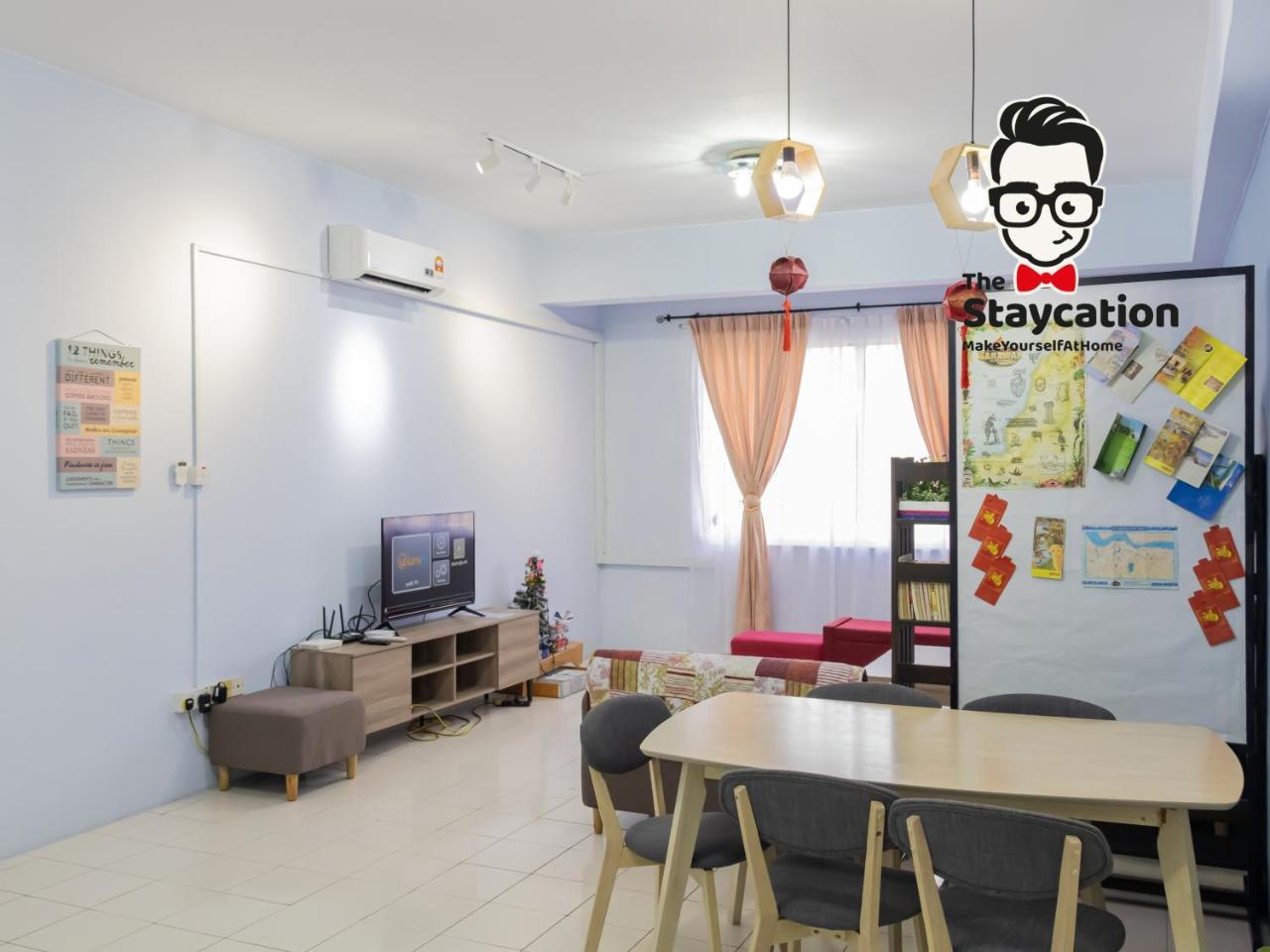 Staycation Homestay 33 Floridale Condominium near viva city — 4-Star Luxury Hotel in Kuching, Malaysia