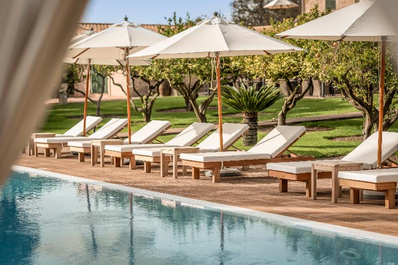 Finca Son Roig - carbon neutral hotel in Porreres