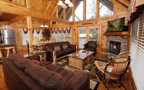 Logged Inn - carbon neutral hotel in Pigeon Forge