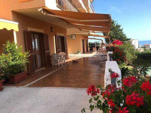 Casa Degli Oleandri — 4-Star Luxury Hotel in Paola, Italy