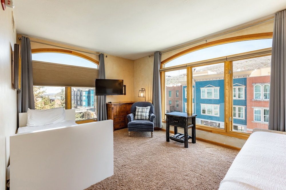 The Caledonian by All Seasons Resort Lodging - photo 67