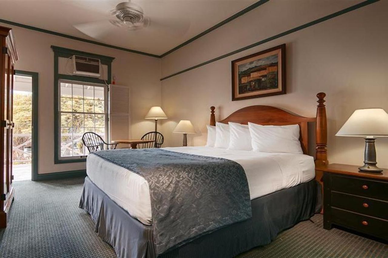 Pioneer Inn - photo 13